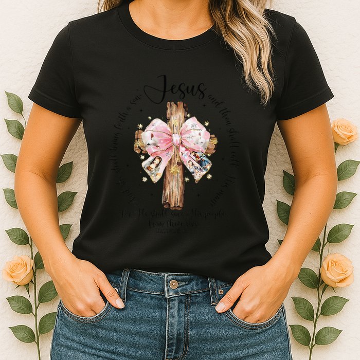 O Come Let Us Adore Him Nativity Scene Jesus Christmas Womens T-Shirt