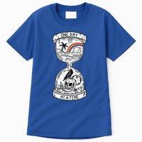 One Day At A Time Aa Na Recovery Sober Alcoholics Anonymous Meaningful Gift Tall T-Shirt