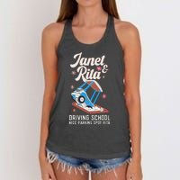 Outfit Funny Janet And Rita Driving School Women's Knotted Racerback Tank