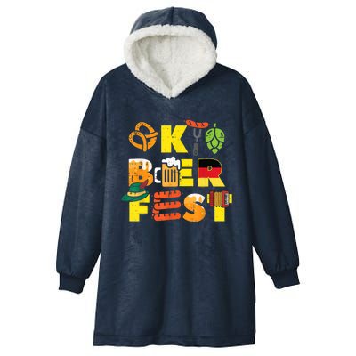 Oktoberfest German Things Cute Bavarian Festival Hooded Wearable Blanket