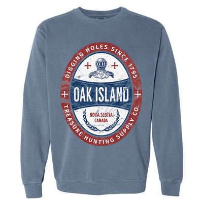 Oak Island Treasure Hunting Retro Templar Knight Treasure Gi Garment-Dyed Sweatshirt