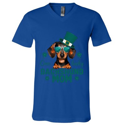 One Lucky Dachshund Mom Wiener Saint PatrickS Day Clover Gift V-Neck T-Shirt
