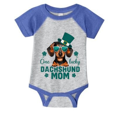 One Lucky Dachshund Mom Wiener Saint PatrickS Day Clover Gift Infant Baby Jersey Bodysuit
