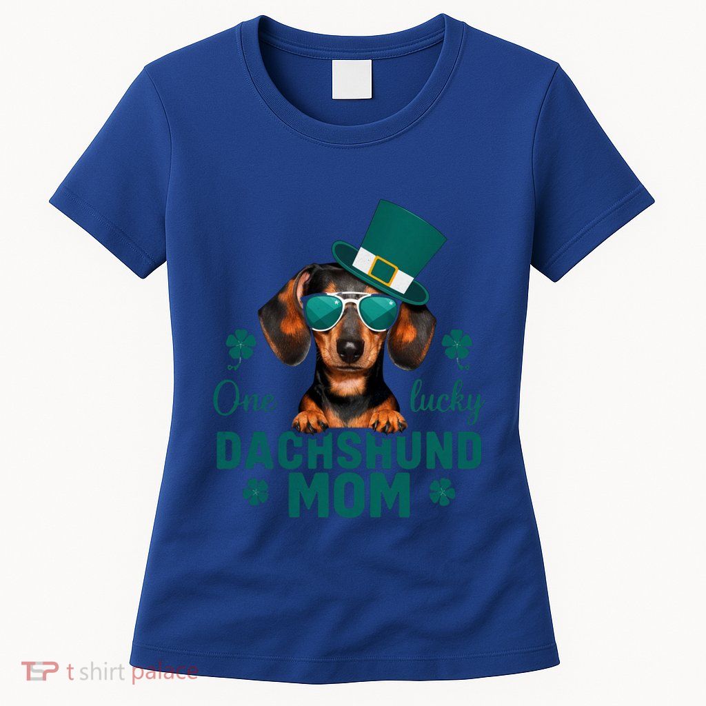 One Lucky Dachshund Mom Wiener Saint PatrickS Day Clover Gift Womens T-Shirt