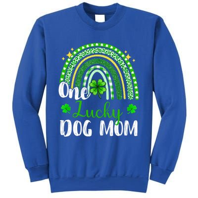 One Lucky Dog Mom Leopard Print Rainbow St Patrick’s Day Gift Sweatshirt