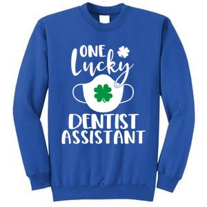 One Lucky Dentist Assistant St Patrick's Day Cute Gift Sweatshirt