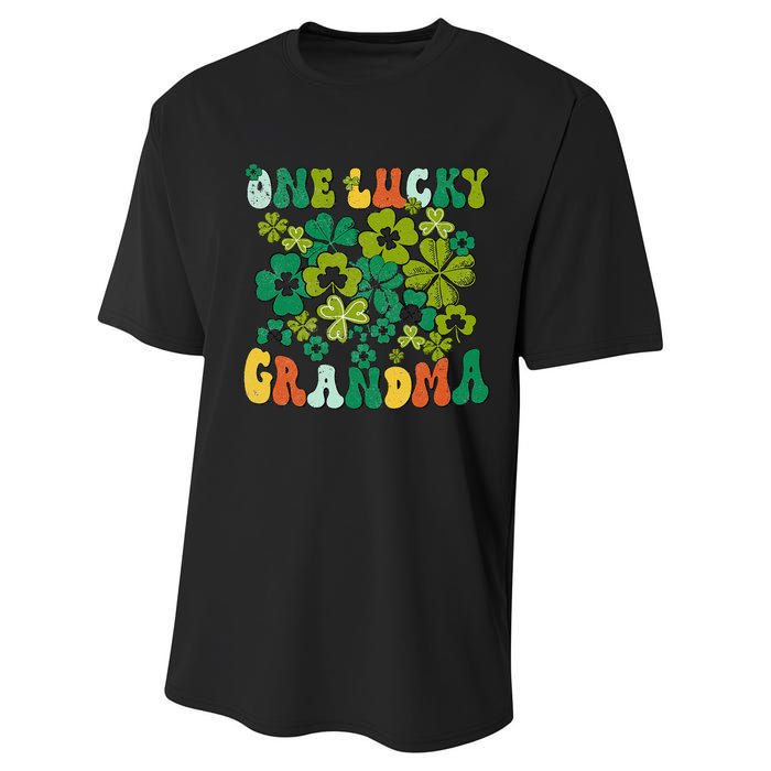 One Lucky Grandma Happy St Patrick's Day Irish Family Gifts Performance Sprint T-Shirt