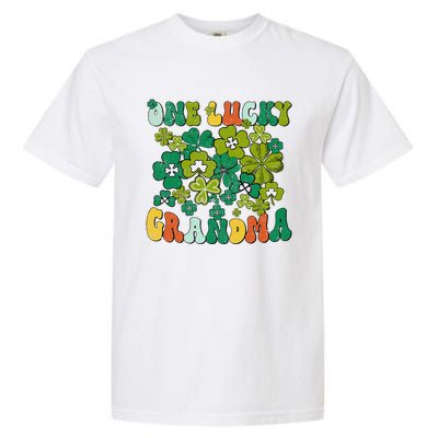 One Lucky Grandma Happy St Patrick's Day Irish Family Gifts Garment-Dyed Heavyweight T-Shirt