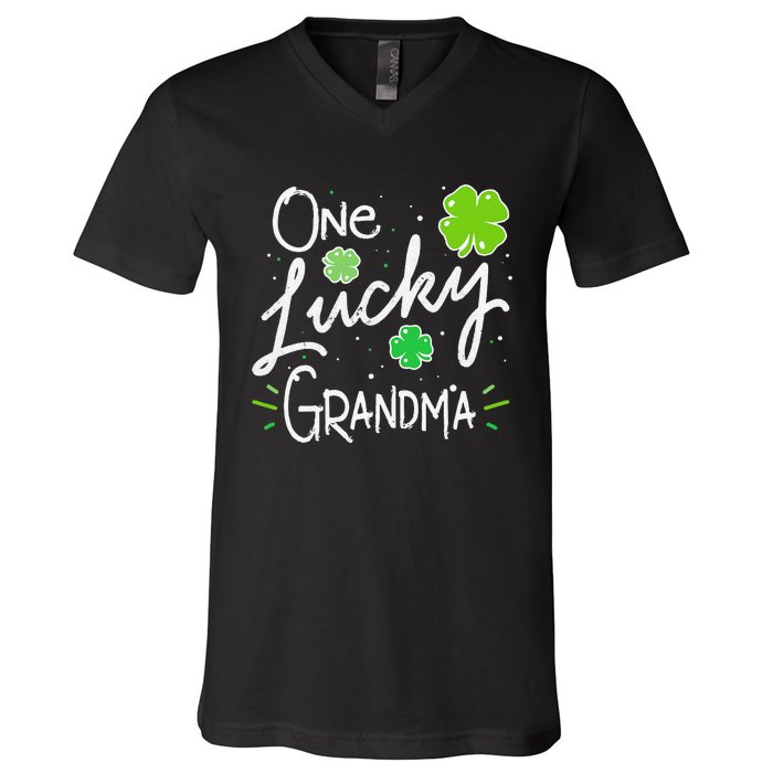 One Lucky Grandma St Patrick's Day V-Neck T-Shirt