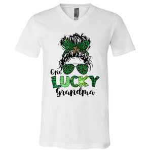 One Lucky Grandma Messy Bun St Patricks Day Leopard Shamrock V-Neck T-Shirt