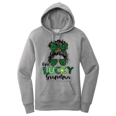 One Lucky Grandma Messy Bun St Patricks Day Leopard Shamrock Women's Pullover Hoodie