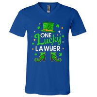 One Lucky Lawyer St Patrick's Day Leprechaun Lawyer Gift V-Neck T-Shirt