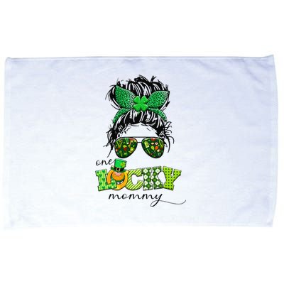 One Lucky Mommy Messy Bun Saint Patrick’s Day Irish Gifts Microfiber Hand Towel