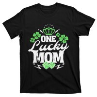 One Lucky Mom St Patricks Day Gift Vintage 70s Dice T-Shirt