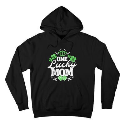 One Lucky Mom St Patricks Day Gift Vintage 70s Dice Tall Hoodie