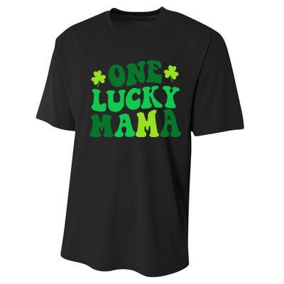 One Lucky Mama Retro Vintage St Patrick's Day Performance Sprint T-Shirt