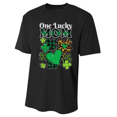 One Lucky Mom Plaid Shamrock Heart St Patrick Day Mommy Performance Sprint T-Shirt