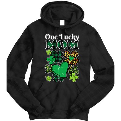 One Lucky Mom Plaid Shamrock Heart St Patrick Day Mommy Tie Dye Hoodie