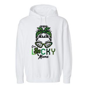 One Lucky Mama Hairbun Saint Paddy St Patricks Day Mom Gift Garment-Dyed Fleece Hoodie