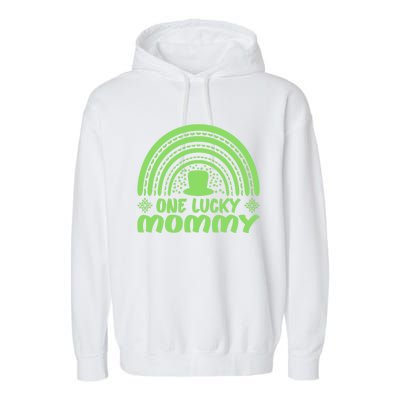 One Lucky Mommy Gift St Patrick's Day Funny For Mommy Gift Garment-Dyed Fleece Hoodie