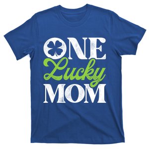 One Lucky Mom St Patricks Day Shamrock Ireland Irish Green Gift T-Shirt