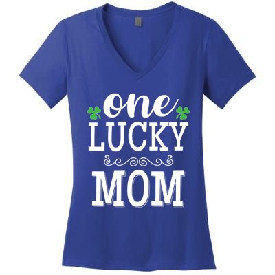 One Lucky Mom St Patrick's Themed Mummy Gift Women's V-Neck T-Shirt