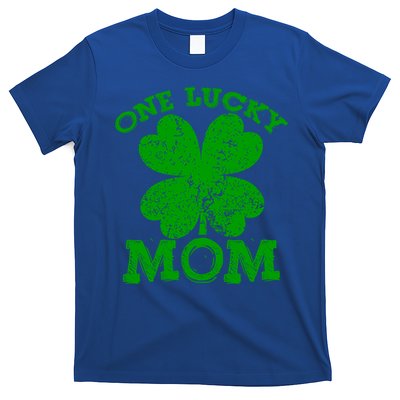 One Lucky Mom Vintage St Patricks Day Gift T-Shirt