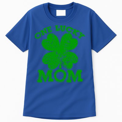 One Lucky Mom Vintage St Patricks Day Gift Tall T-Shirt