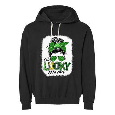 One Lucky Mama Cute Messy Bun St Patricks Day Garment-Dyed Fleece Hoodie