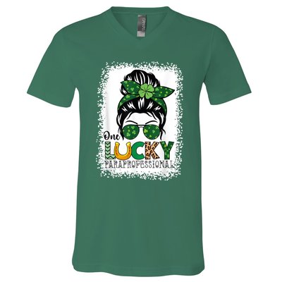 One Lucky Para St Patricks Day Shamrock Paraprofessional V-Neck T-Shirt