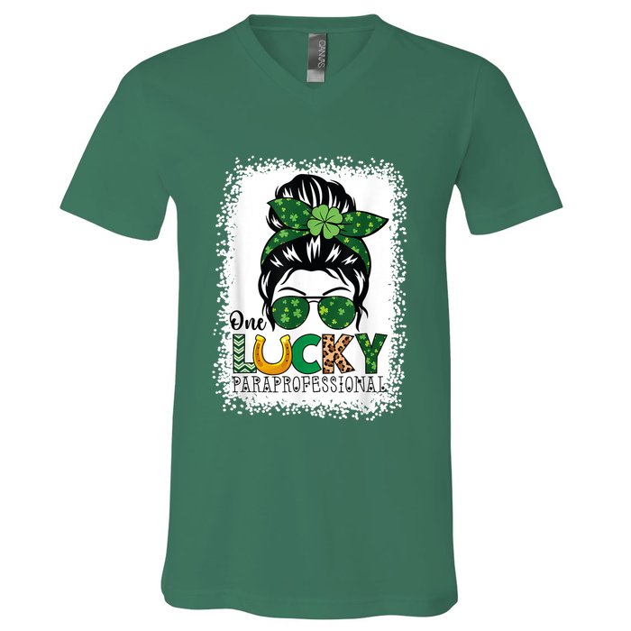 One Lucky Para St Patricks Day Shamrock Paraprofessional V-Neck T-Shirt