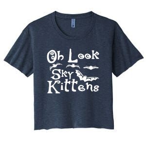 Oh Look Sky Kittens Bats Bat Women's Crop Top Tee