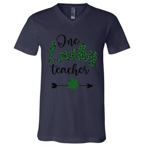 One Lucky Teacher St Patricks Day Gift For Teachers V-Neck T-Shirt