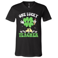 One Lucky Teacher Retro Groovy Shamrock St Patricks Day V-Neck T-Shirt