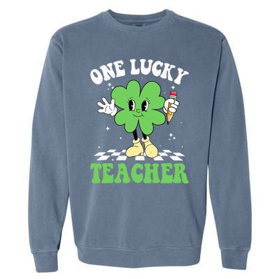 One Lucky Teacher Retro Groovy Shamrock St Patricks Day Garment-Dyed Sweatshirt