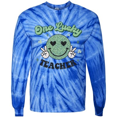 One Lucky Teacher Retro St Patrick’s Day School Appreciation Gift Tie-Dye Long Sleeve Shirt