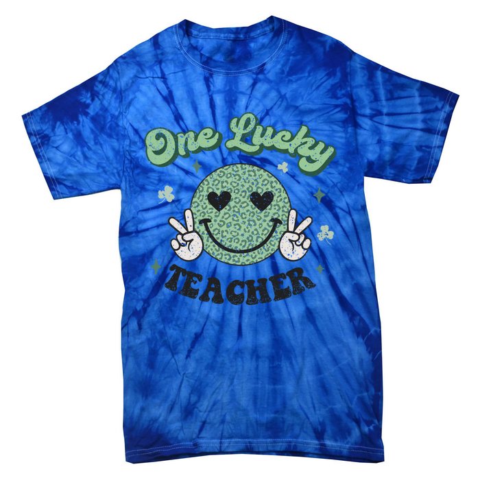 One Lucky Teacher Retro St Patrick’s Day School Appreciation Gift Tie-Dye T-Shirt