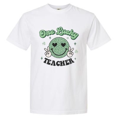 One Lucky Teacher Retro St Patrick’s Day School Appreciation Gift Garment-Dyed Heavyweight T-Shirt