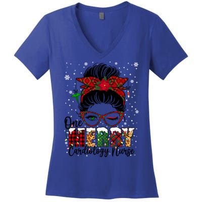 One Merry Cardiology Nurse Messy Bun Xmas Love Nurse Life Gift Women's V-Neck T-Shirt