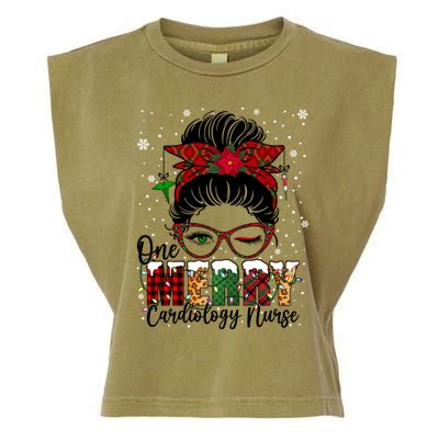 One Merry Cardiology Nurse Messy Bun Xmas Love Nurse Life Gift Garment-Dyed Women's Muscle Tee