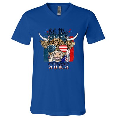 Oh My Stars Cow Highland Cow With 4th July American Flag Gift V-Neck T-Shirt