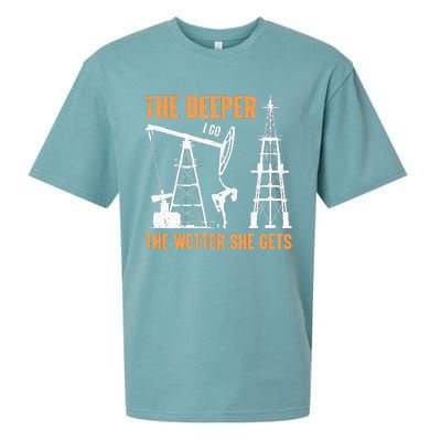 Oil Rig Drilling Lifestyle Oilfield Worker Hard Hat & Boots Sueded Cloud Jersey T-Shirt