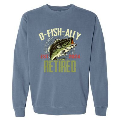 Ofishally Retired Since 2024 Retirement Fishing Garment-Dyed Sweatshirt