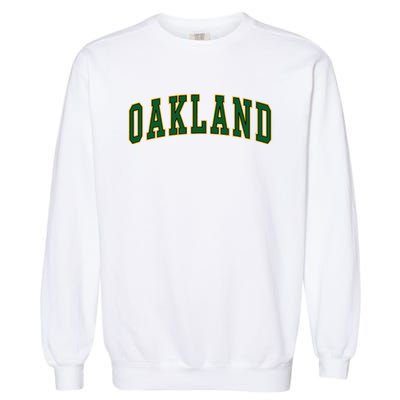 Oakland Retro Vintage Green Arched Garment-Dyed Sweatshirt