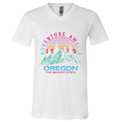 Oregon Retro Vintage Mountain Outdoors State Graphic Design V-Neck T-Shirt