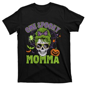 One Spooky Mama Messy Bun Funny Halloween Costume T-Shirt