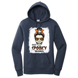 One Spooky Mama Gift Messy Bun Witch Mom Halloween Funny Gift Women's Pullover Hoodie