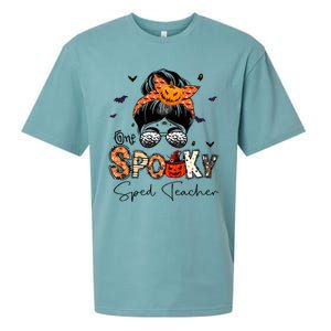 One Spooky Sped Teacher Messy Bun Women Pumpkin Halloween Sueded Cloud Jersey T-Shirt