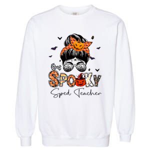 One Spooky Sped Teacher Messy Bun Women Pumpkin Halloween Garment-Dyed Sweatshirt