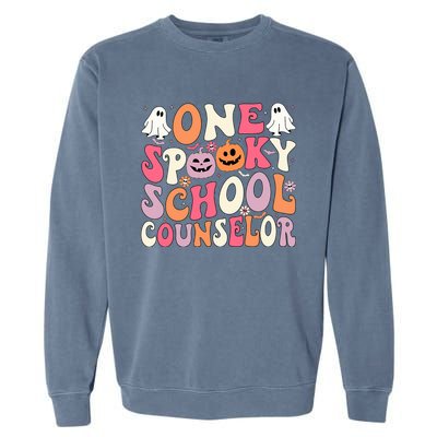 One Spooky School Counselor Halloween Teacher Counseling Garment-Dyed Sweatshirt